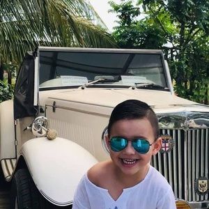 Meet your Posher, Sovanny